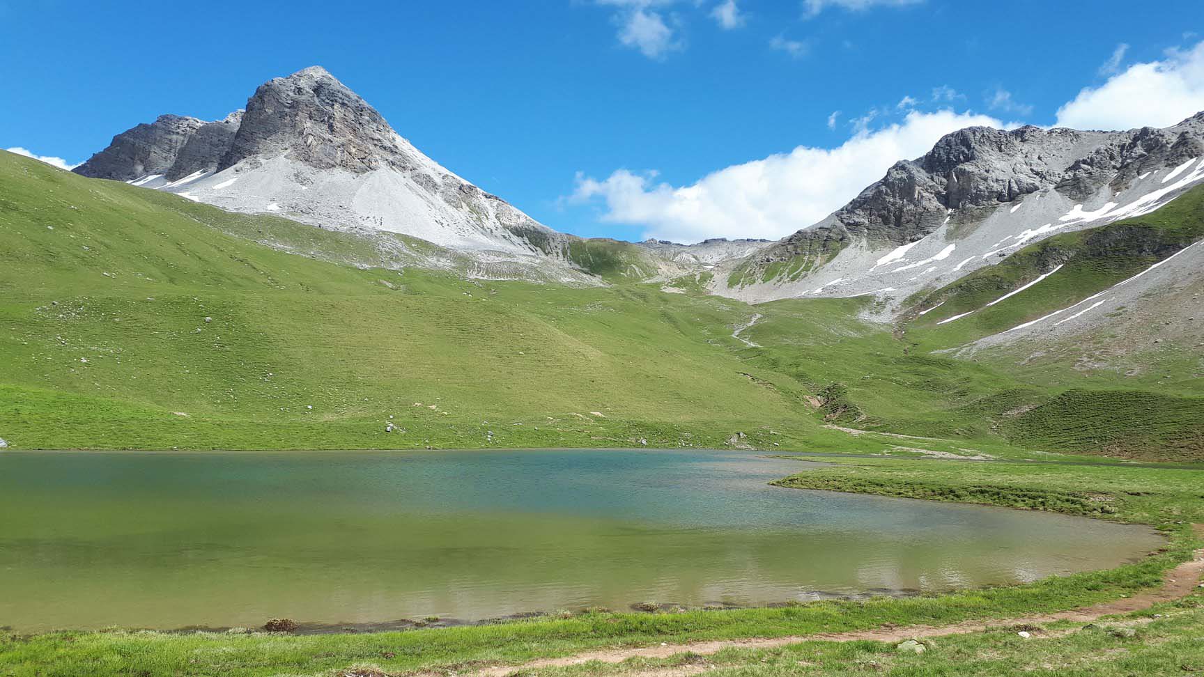 A mountain lake where we will swim